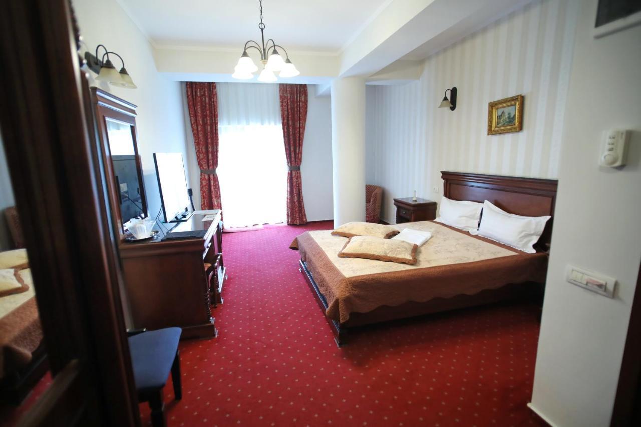 Hotel Ten Constanta Ngoại thất bức ảnh